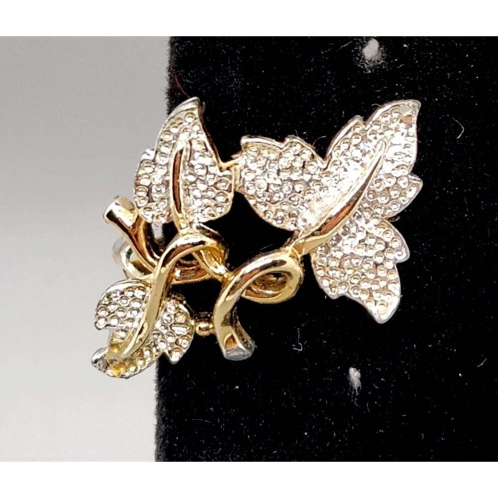 Sarah Coventry Vintage Signed SAC Dual Tone Swirl Textured Leaf Clip On Earring